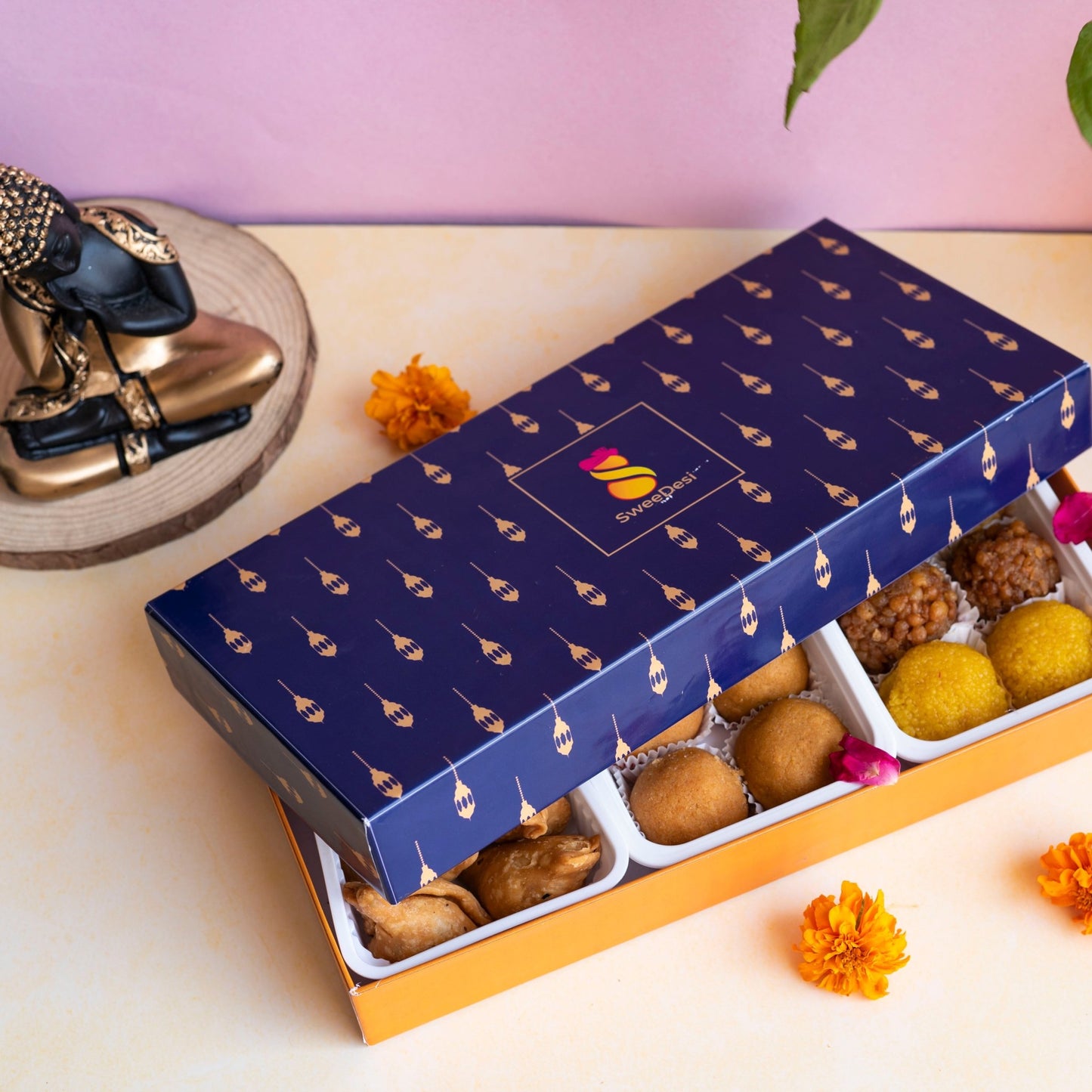 7 Heaven Laddu Box - SweeDesi