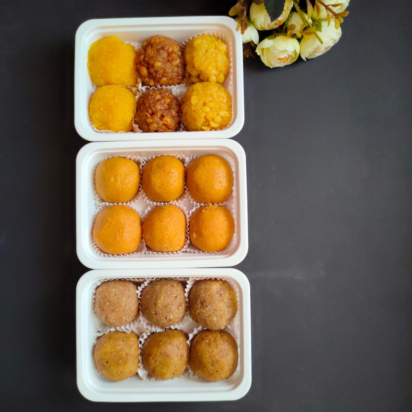 7 Heaven Laddu Box - SweeDesi