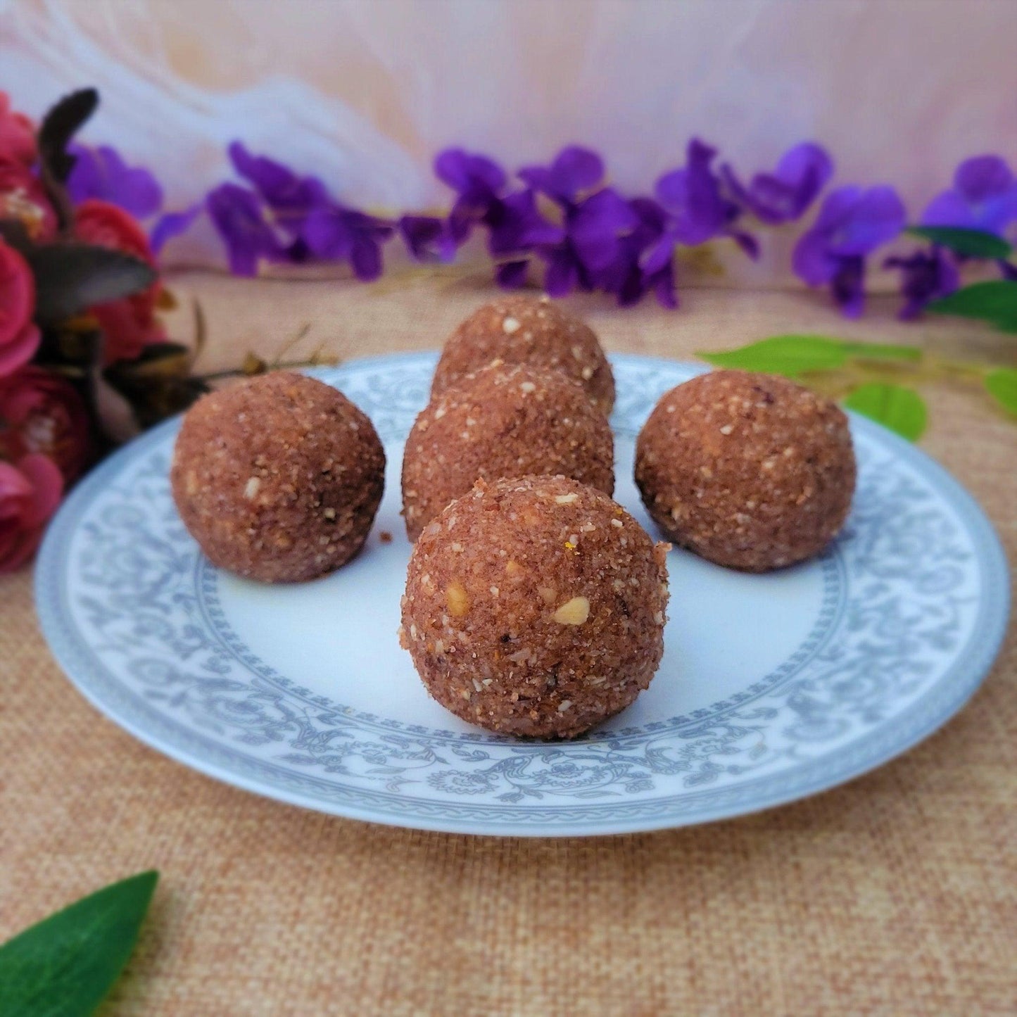 Akhrot Laddu - SweeDesi