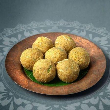 Besan Churma Laddu - SweeDesi