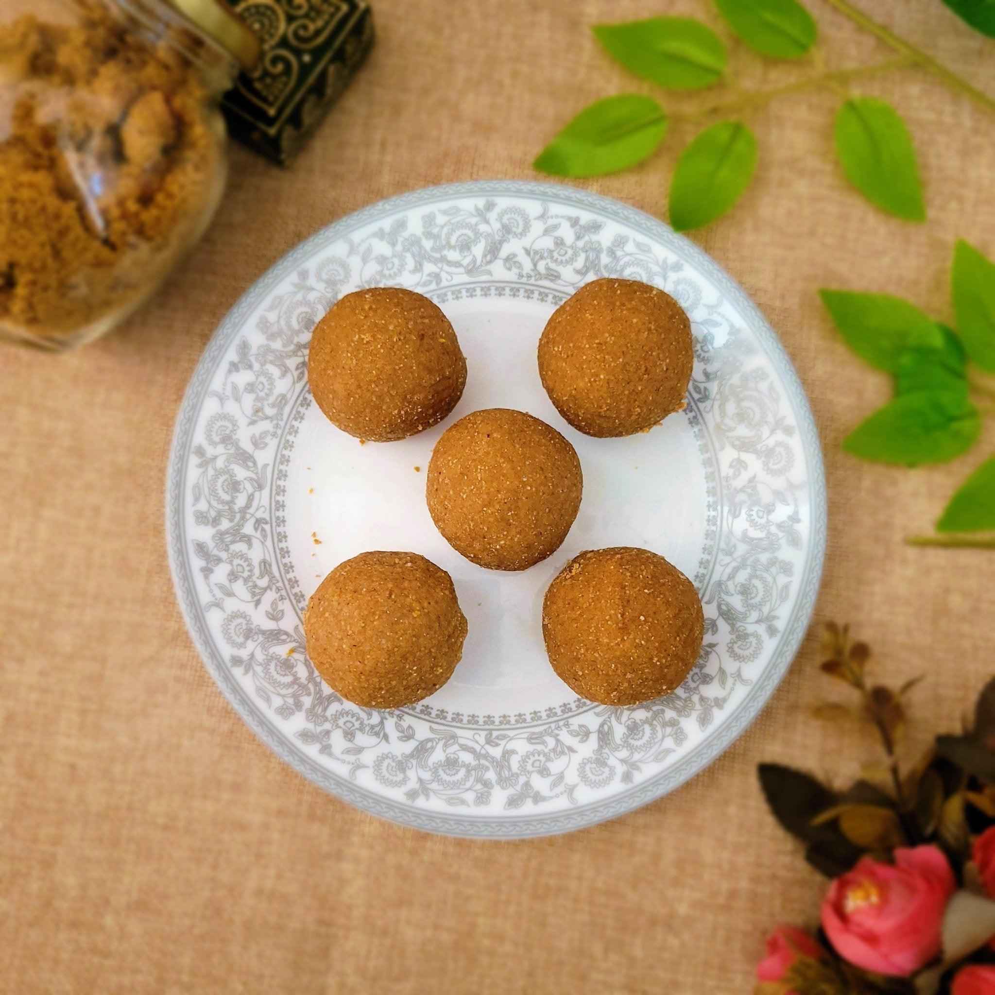 Gud Aata Laddu - 500gm