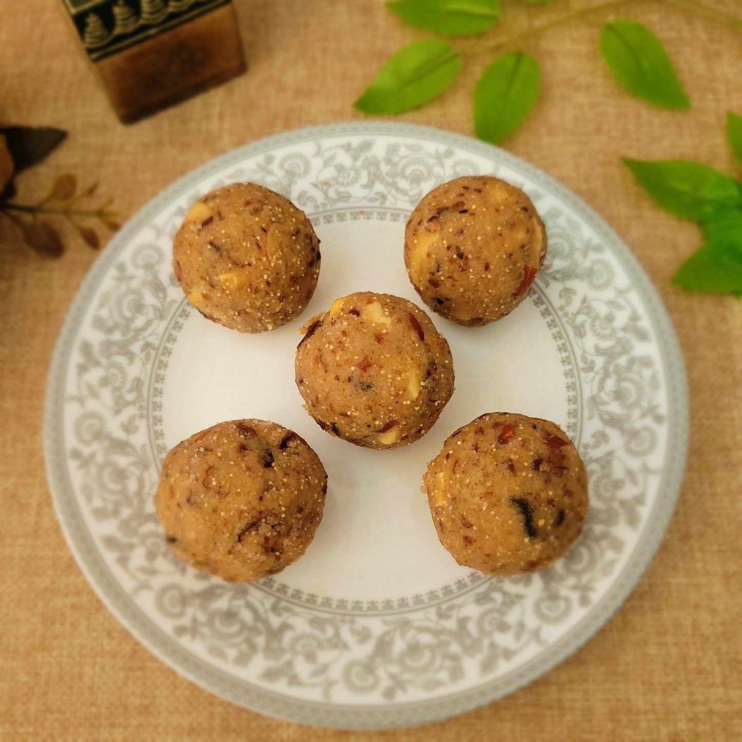 Khajoor Laddu - SweeDesi
