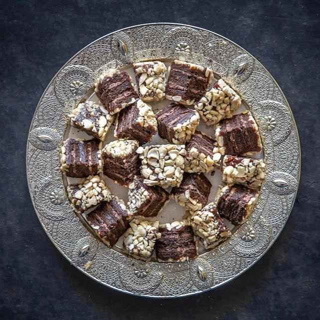 Khajoor Oreo Cake - 400gm - SweeDesi