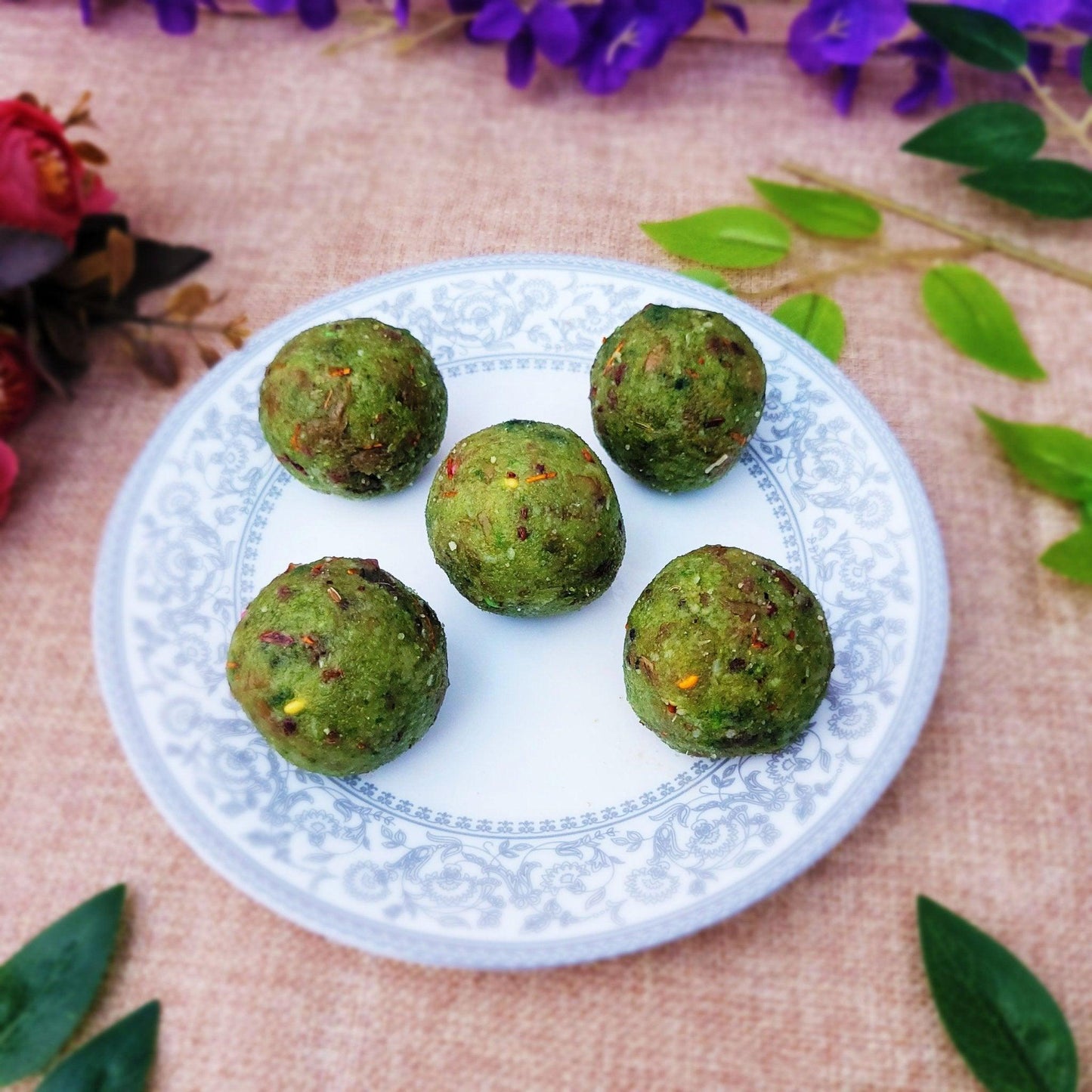 Pan Laddu - SweeDesi