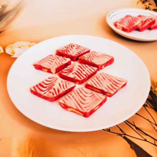 Strawberry Kaju Katli - 400gm - SweeDesi