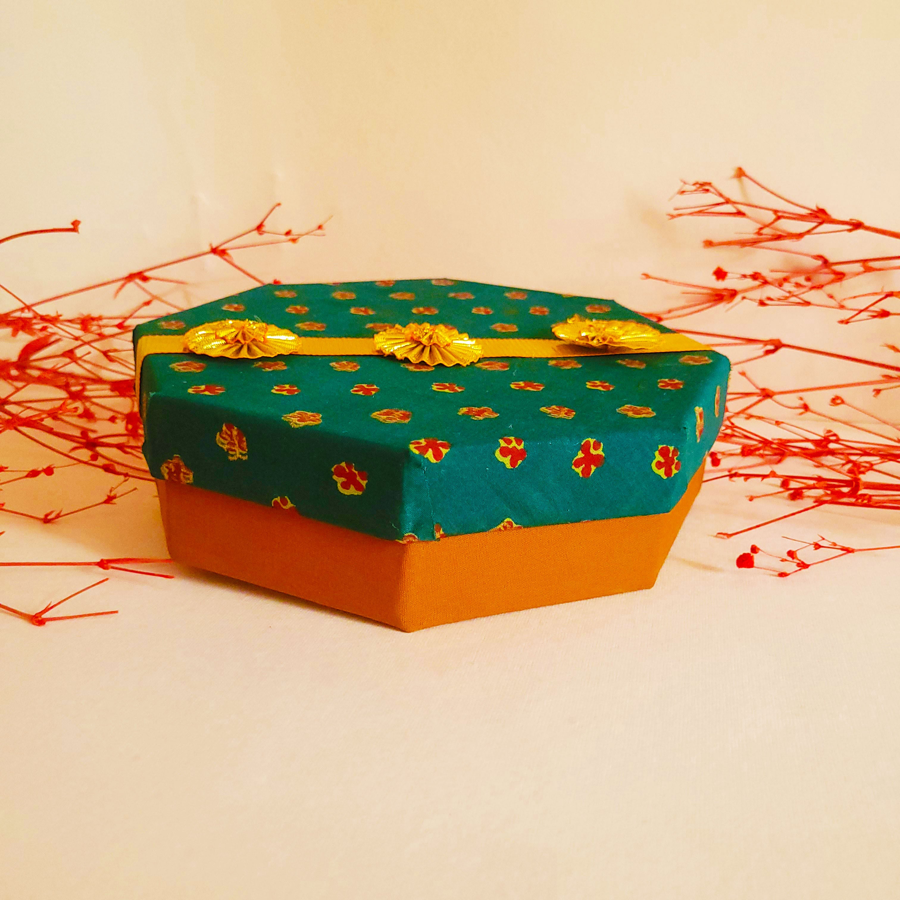 Royal Ghewar Hamper