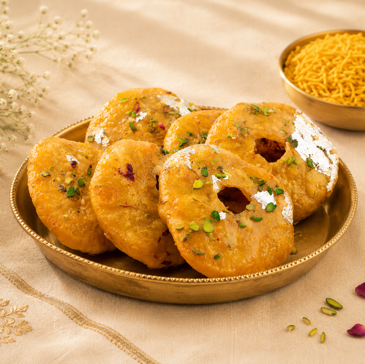 Mawa Kachori - 4Pc Pack - SweeDesi
