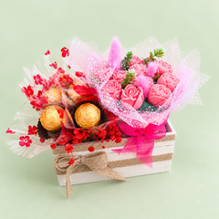 Chocolate Flower Bouquet Pink - SweeDesi