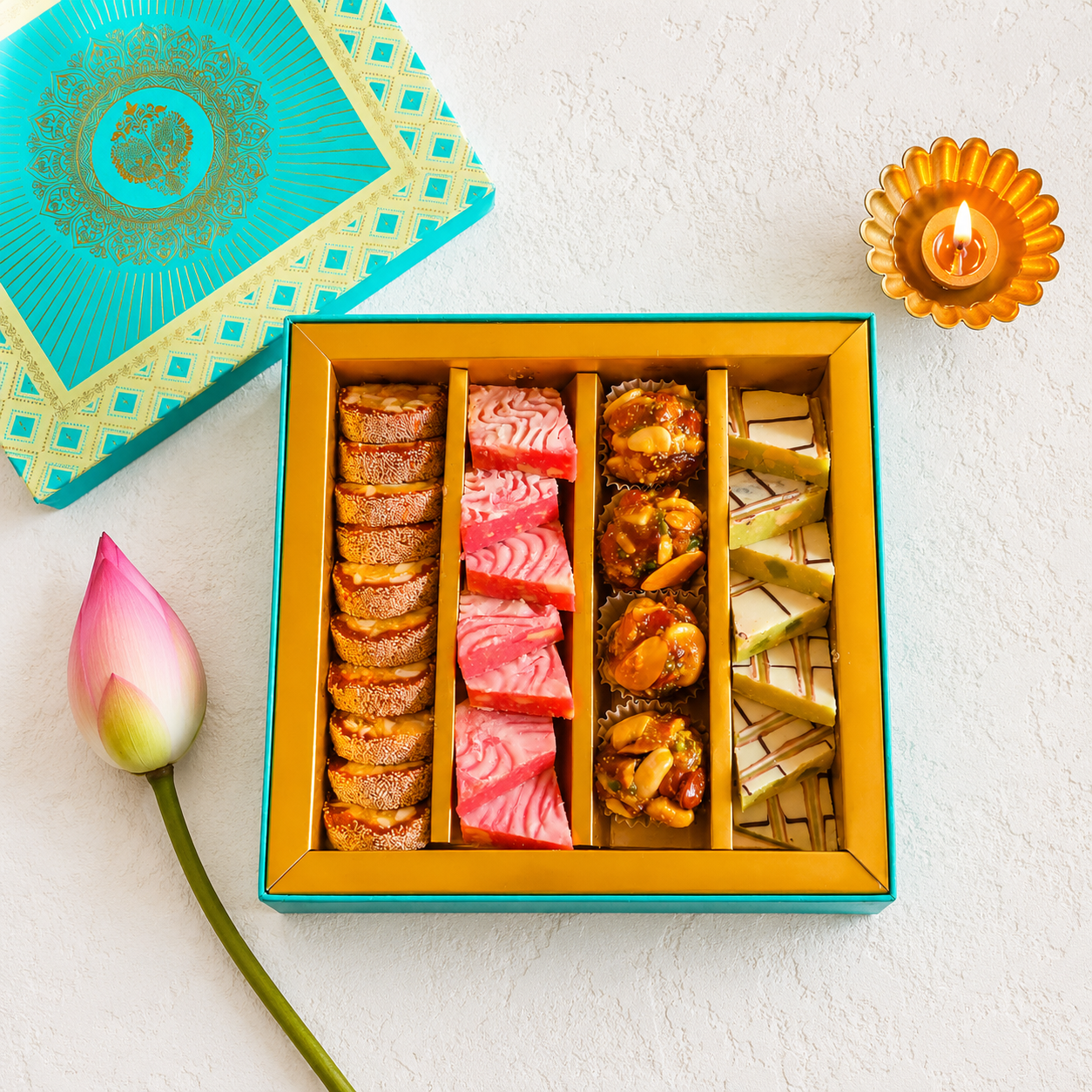 Uphar Hamper 24 - SweeDesi