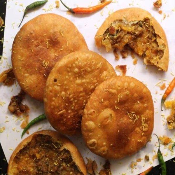 Pyaz Kachori : Rawat - SweeDesi